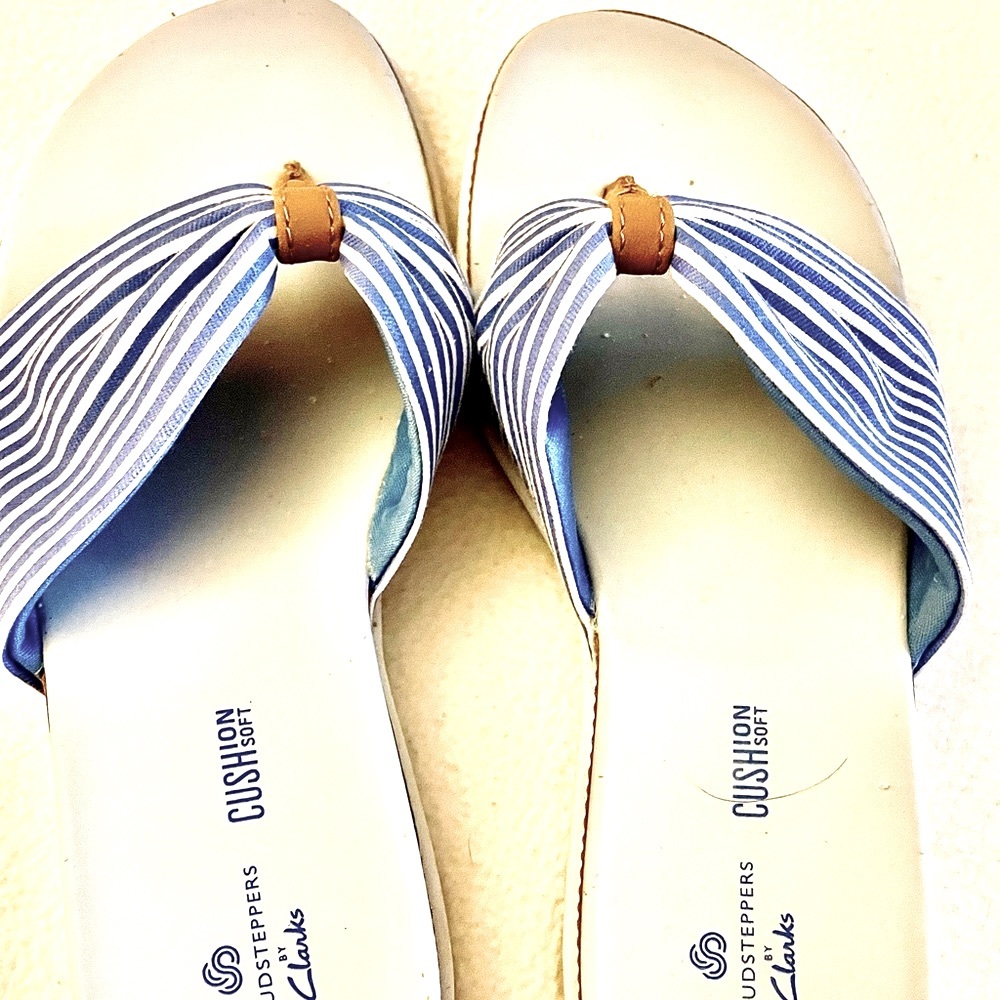 CLARKS CLOUDSTEPPERS CUSHION SIZE 5, $20, LIKE NEW, WORN ONCE
